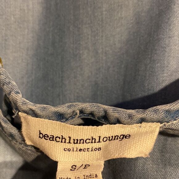 Beachlunchlounge Small Chambray Bell sleeve Top Pleated Back Sit with button - Picture 7 of 8